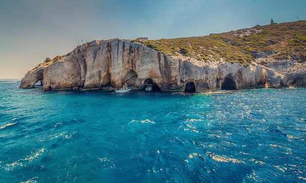 Голубые пещеры Закинфа в Греции