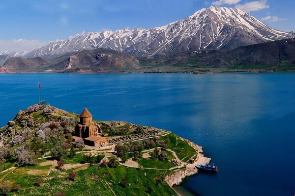 Природные достопримечательности Турции - Озеро Ван