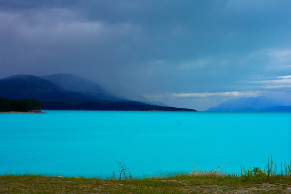Разноцветные озёра с фото и описанием - Пукаки в Новой Зеландии