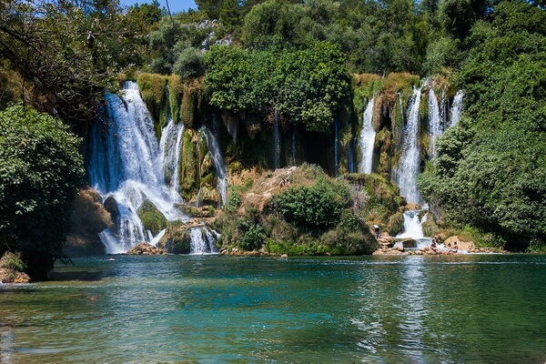 Достопримечательности Боснии и Герцеговины с фото и описанием - Водопад Кравице