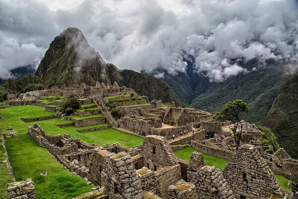 Древний город инков Мачу-Пикчу 