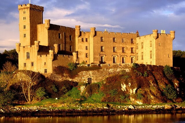 Замок Данвеган в Шотландии - история и интересные факты