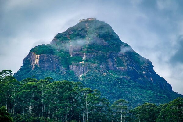 Самые высокие горы Шри-Ланки с фото и описанием - Гора Адама или Шри-Пада