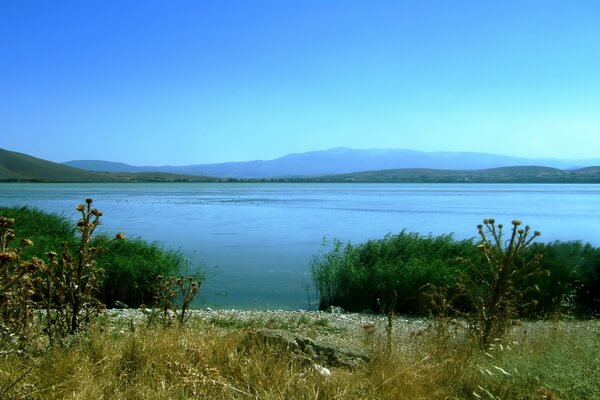 Красивые озёра Греции с фото и описанием - Озеро Петрон