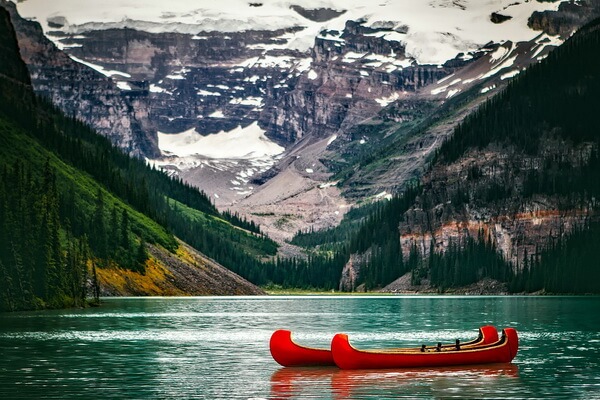Озеро Луиз в Канаде - бывшее Жемчужное озеро