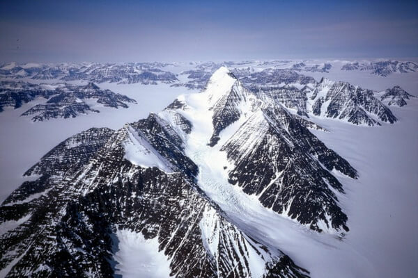 Самые высокие горы Гренландии - Гора Эйнара Миккельсена
