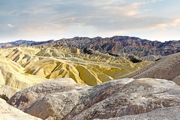 Природные достопримечательности пустыни - Цветные скалы