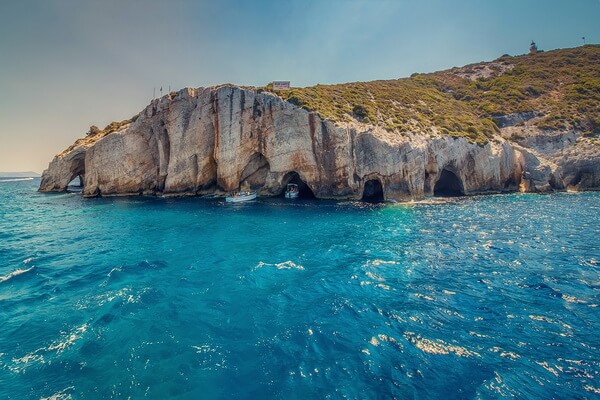 Природные достопримечательности Греции с фото и описанием - Голубые пещеры Закинфа