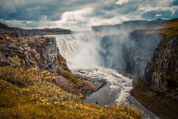 Удивительные водопады с фото и описанием - Деттифосс в Исландии