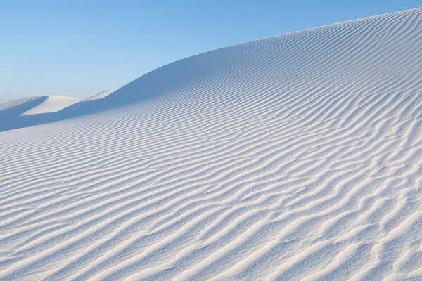 Пейзажи Фарфоровой пустыни белых песков в США